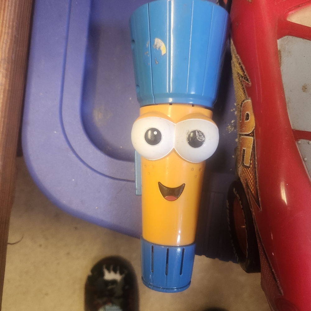 Blue and Yellow Kids Toy Flashlight Handy Manny